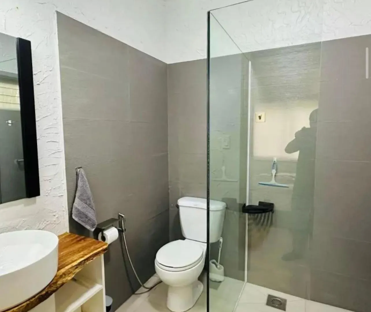 Vila Elevated 4 Bedroom Home Dauis