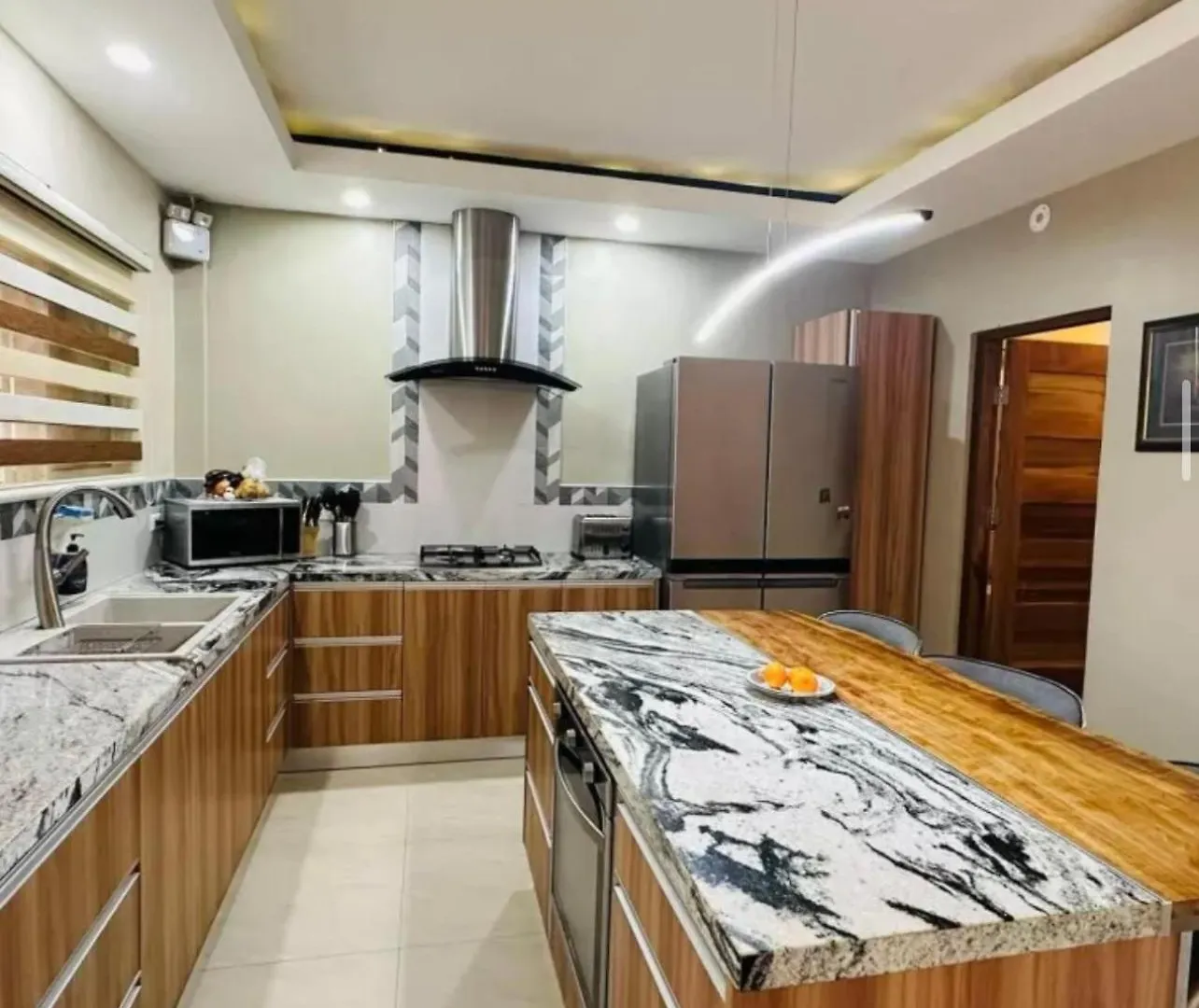 Vila Elevated 4 Bedroom Home Dauis